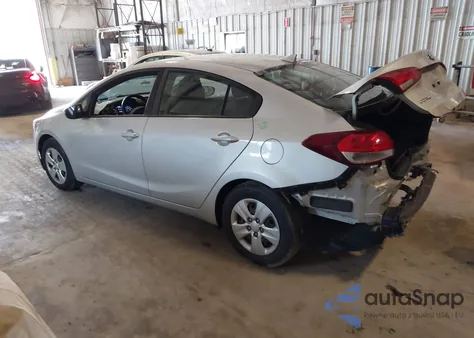2018 Kia Forte Lx z USA, uszkodzony, nr VIN 3KPFK4A79JE234542